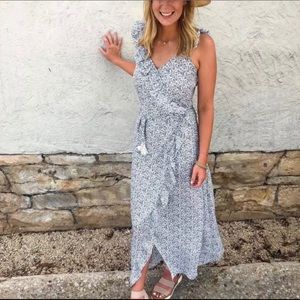 Madewell NWT Ruffled Wrap Maxi Dress in Blue/White  Floral, Size 2